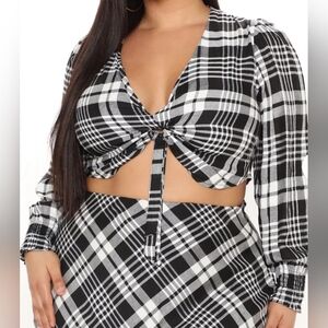 Fashion Nova Black & White Plaid Tie-Front Crop Top